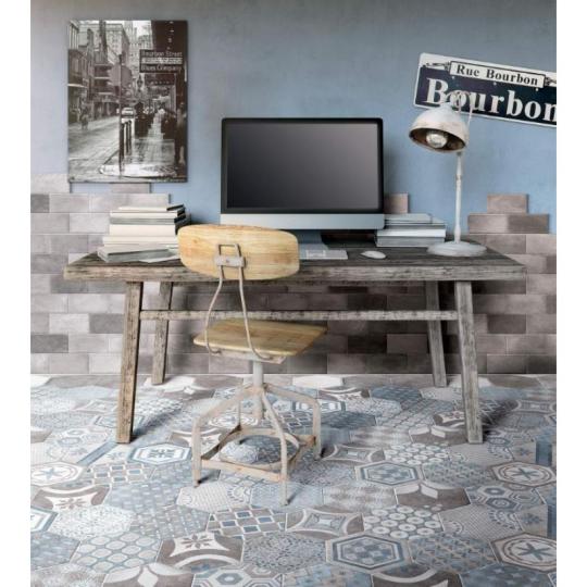 cir new orleans 20 szurke kopottas vintage country mediterran rusztikus provansz provence nappali konyha etkezo furdo kismeretu DOLGOZOSZOBA padlolap jarolap csempe falburkolat mintas decor dekor portugal olasz.JPG